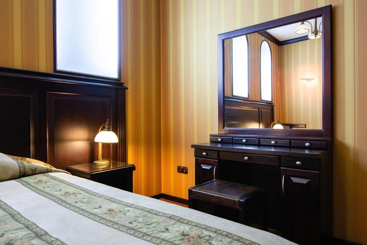 Apartments On Zhilyanskaya Street 59 كييف المظهر الخارجي الصورة